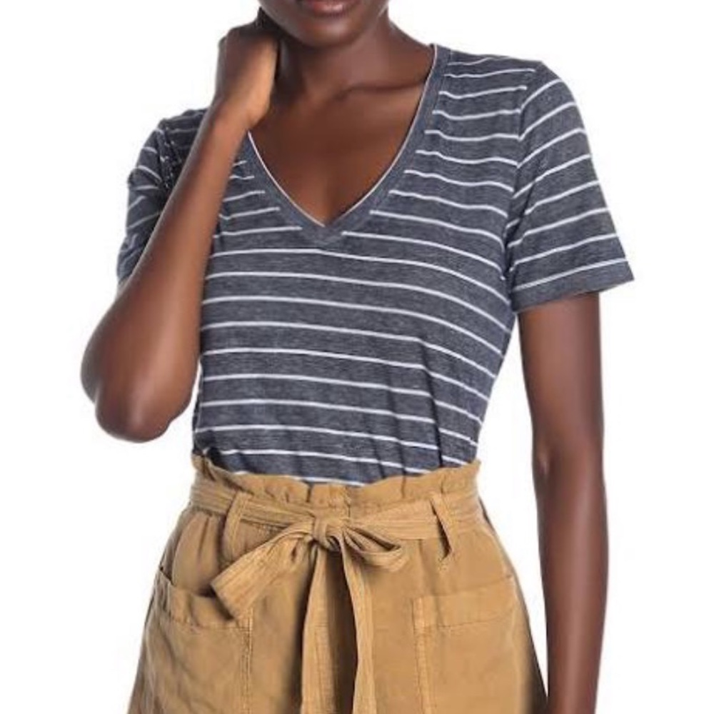 Zenana Outfitters V Neck Short Sleeve Striped Top